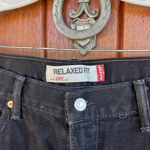 Mens Levis - Picture 2 of 10